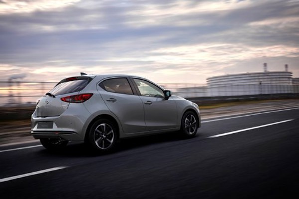 MAZDA2