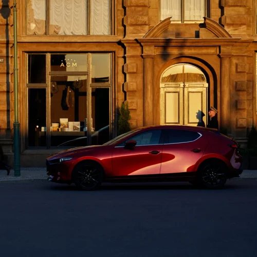 2019_m3-hb_bip-4_all-new-mazda3_launch_campaign_som_ongoing_known-bys_-60-_fb